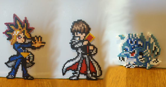 Poussin se met aux perles à repasser